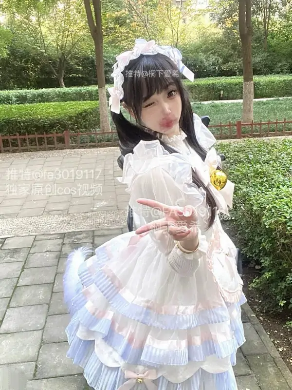 桐下爱希 – [门槛更新] 新作 54分钟 Cos [斯卡蒂+星见雅+玉剑传说刀妹] [31P+3V/3.32G]