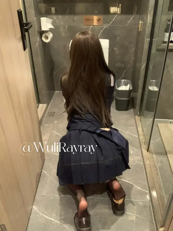 Rayray@WuliRayray – 新作 10分钟 黑丝网袜 [58P+2V/823MB]