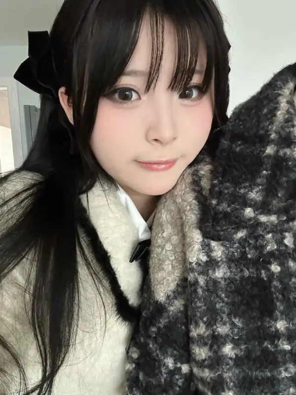洛宝 – [门槛更新] 1.21小时 视图合集 [62P+45V/2.06G]